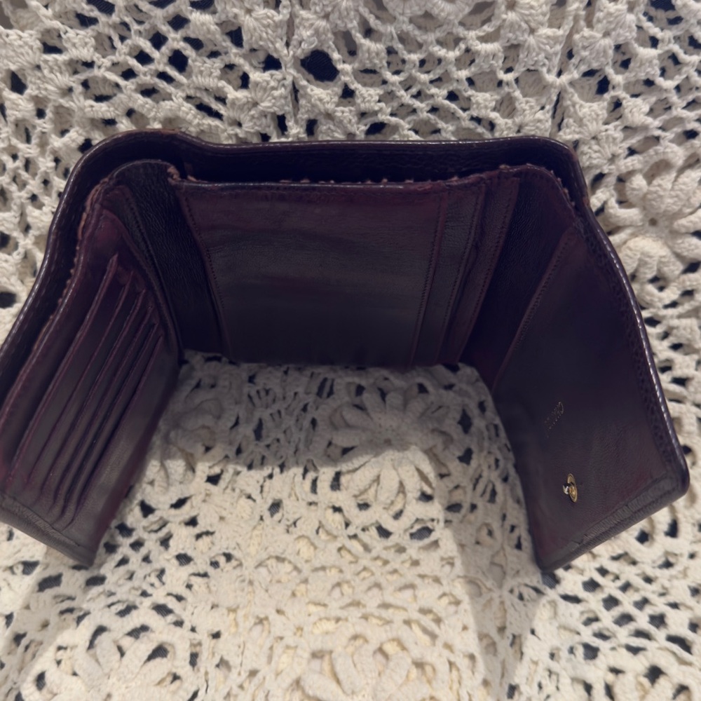 CHANEL Quilted Caviar Leather Wallet in Plum - Picture 9 of 14